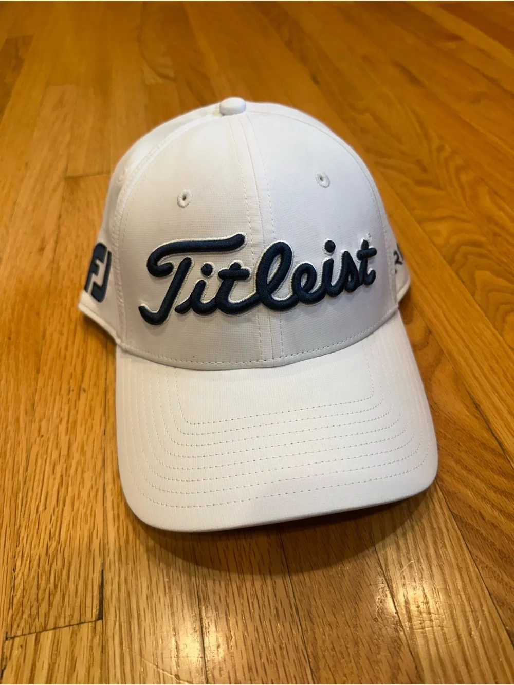 Titleist White Embroidered ProV1 Golf Hat
